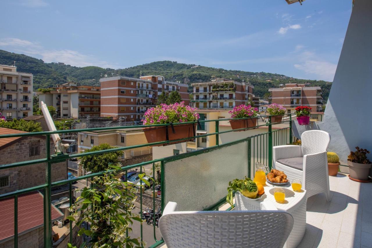 Sorrentovibes - City Home In Sorrento With Balcony And View Екстериор снимка